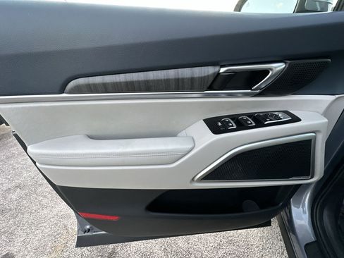 Used 2023 Kia Telluride EX image 29