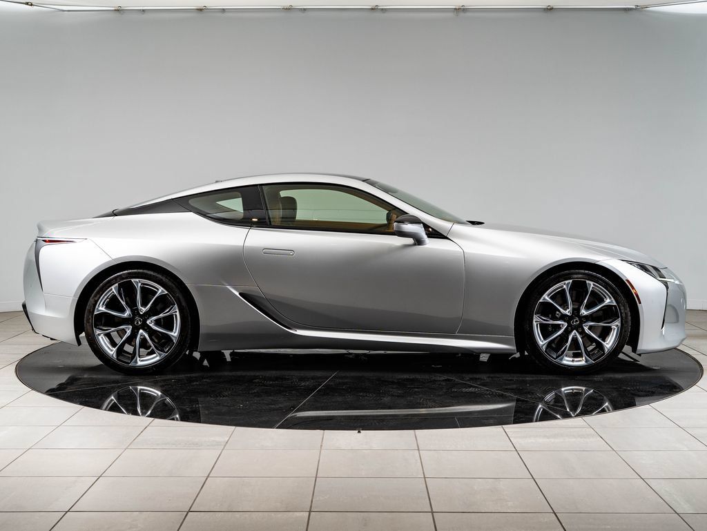 Used 2018 Lexus LC 500 Coupe w/ Touring Package RWD image 11