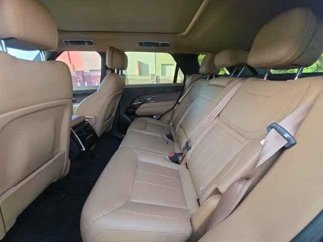 Used 2024 Land Rover Range Rover Sport SE AWD/4WD image 23