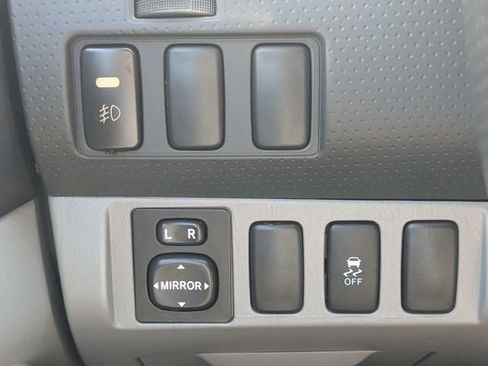 Used 2014 Toyota Tacoma PreRunner w/ Convenience Package RWD image 25