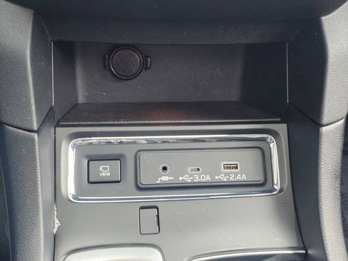 Used 2023 Subaru Ascent Limited w/ Technology Package image 34