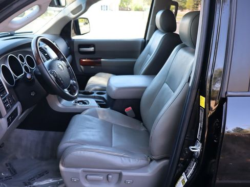 Used 2011 Toyota Sequoia Platinum AWD/4WD image 19