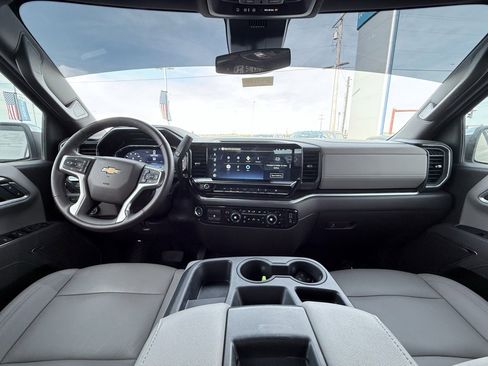 Used 2025 Chevrolet Silverado 1500 LT image 26