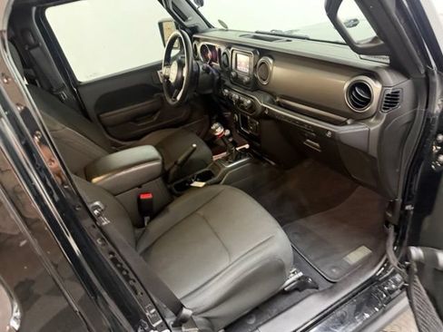 Used 2021 Jeep Wrangler Unlimited Sport AWD/4WD image 31