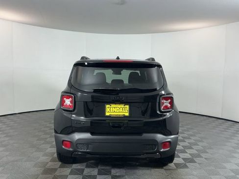 Used 2022 Jeep Renegade Altitude image 6