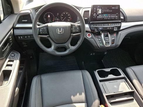 Certified 2026 Honda Odyssey EX-L image 13