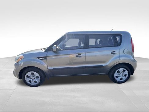 Used 2013 Kia Soul FWD image 13