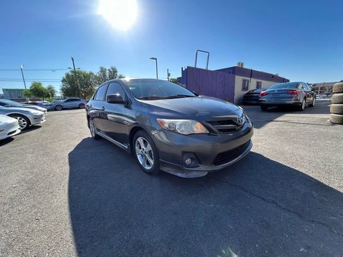 Used 2011 Toyota Corolla image 3