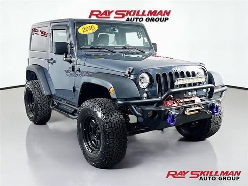 Used 2016 Jeep Wrangler Sport w/ Quick Order Package 24S AWD/4WD image 1