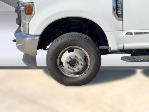 Used 2020 Ford F350 XL w/ Power Equipment Group image 20