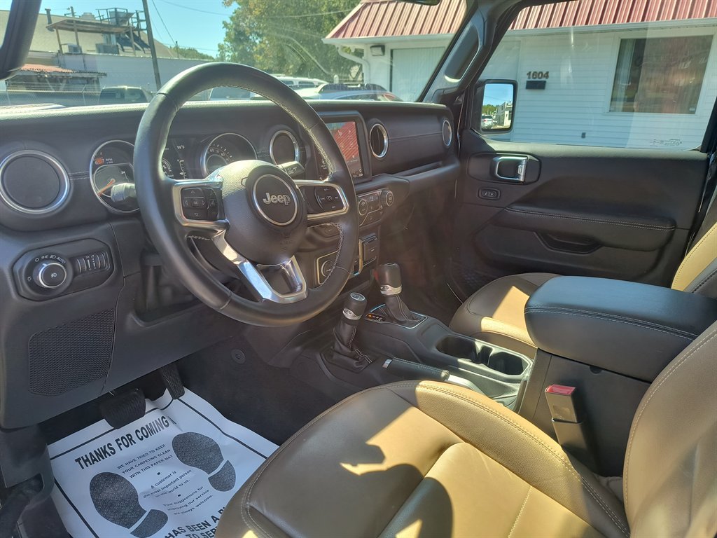 Used 2020 Jeep Wrangler Unlimited Sahara AWD/4WD image 19