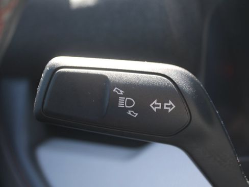 Used 2025 Ford Explorer Active w/ Active Comfort Package RWD image 31