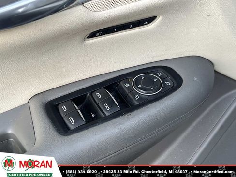 Used 2018 Cadillac XT5 Luxury w/ Driver Awareness Package image 15