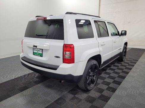 Used 2015 Jeep Patriot Sport w/ Power Value Group FWD image 9