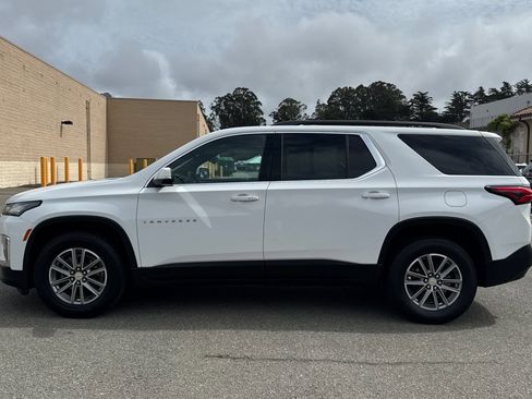 Used 2023 Chevrolet Traverse LT image 7