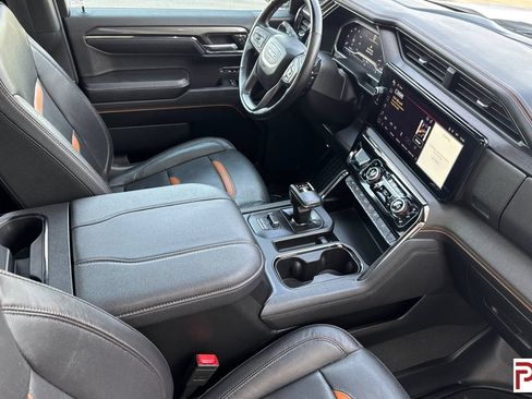Certified 2024 GMC Sierra 1500 AT4 w/ Technology Package AWD/4WD image 17