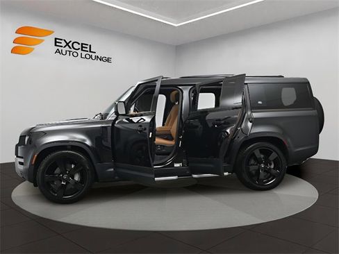 Used 2024 Land Rover Defender 130 S image 66
