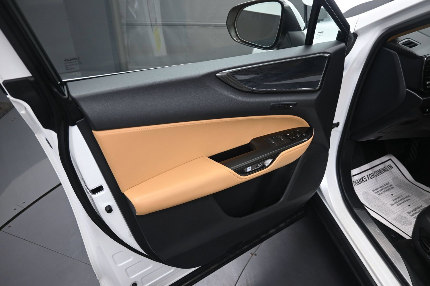 Used 2024 Lexus NX 350 AWD image 15