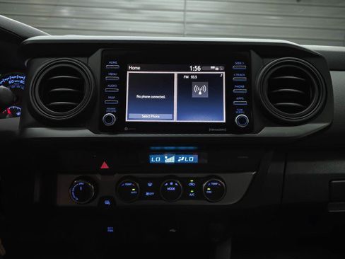 Used 2022 Toyota Tacoma SR AWD/4WD image 25