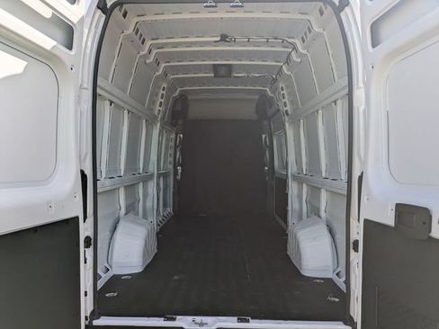 Used 2024 RAM ProMaster 3500 w/ Quick Order Package 22G SLT FWD image 13