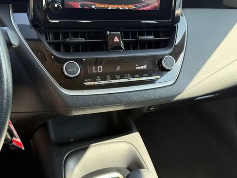 Used 2024 Toyota Corolla LE FWD image 21