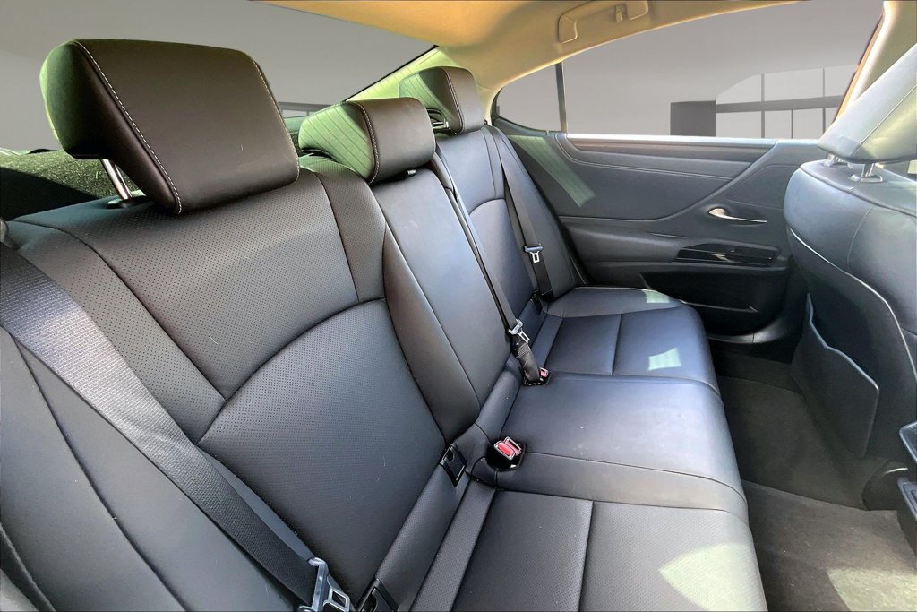 Used 2025 Lexus ES 350 w/ Premium Package FWD image 29