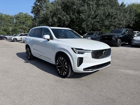 Certified 2026 Volvo XC90 B6 Plus AWD/4WD image 7