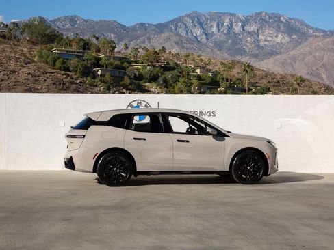 Used 2026 BMW iX xDrive60 w/ M Sport Package AWD/4WD image 5