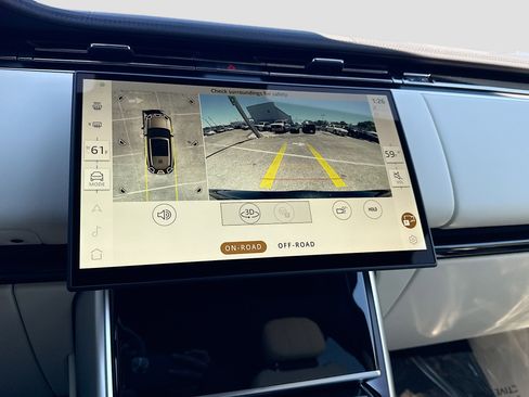 New 2026 Land Rover Range Rover Long Wheelbase SE image 34