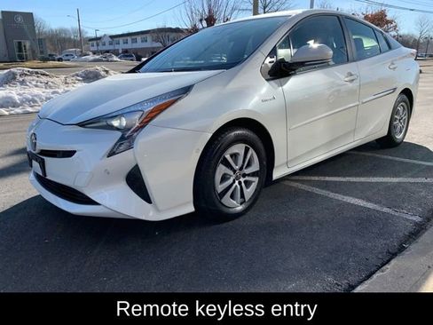 Used 2017 Toyota Prius Two w/ Prius Two Safety Plus Package image 8