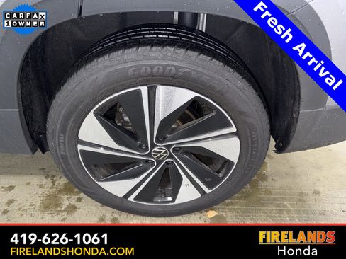 Used 2024 Volkswagen Taos SE image 27