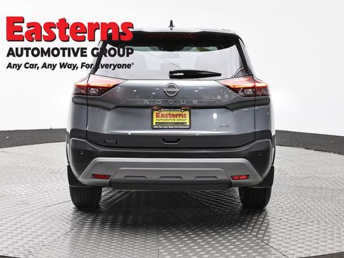 Used 2023 Nissan Rogue S AWD/4WD image 6