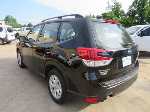 Used 2020 Subaru Forester Premium w/ Alloy Wheel Package image 6