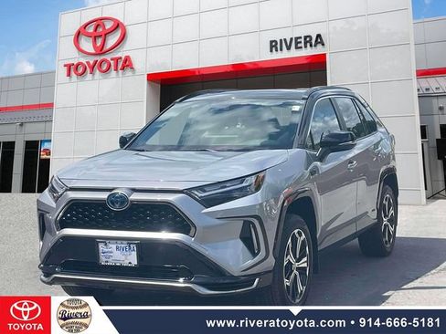 Used 2023 Toyota RAV4 XSE w/ Weather Package AWD/4WD image 4