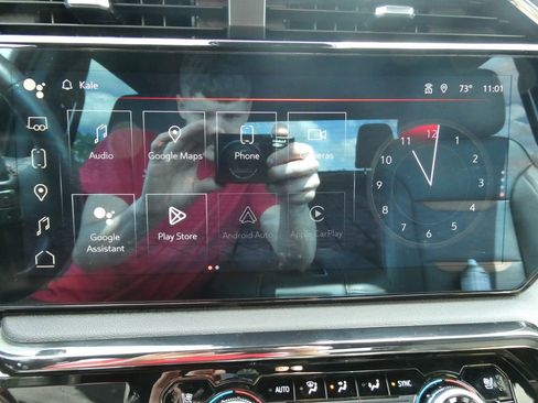 Certified 2022 GMC Sierra 1500 AT4 w/ Technology Package AWD/4WD image 33