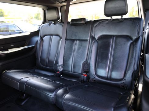 Used 2022 Jeep Wagoneer Series III w/ Flexible Seating Group image 26