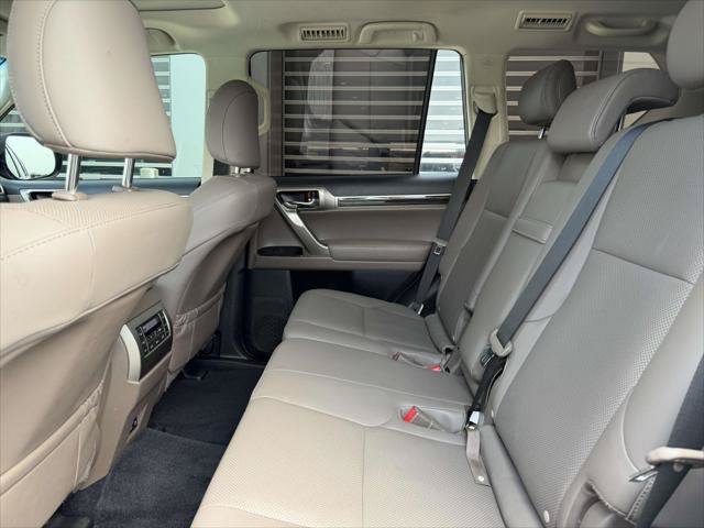 Used 2021 Lexus GX 460 Premium w/ Premium Package AWD/4WD image 15