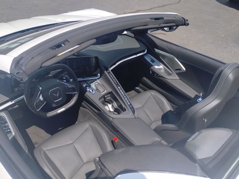 Used 2023 Chevrolet Corvette Z06 image 18