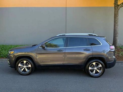 Used 2019 Jeep Cherokee Limited AWD/4WD image 4