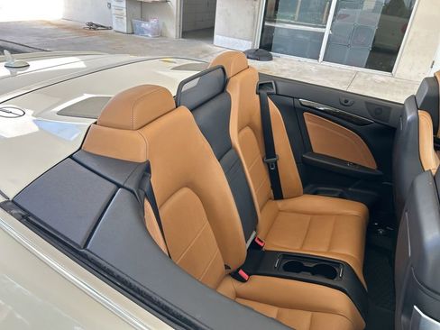 Used 2015 Mercedes-Benz E 550 Cabriolet image 12