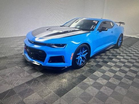Used 2022 Chevrolet Camaro ZL1 RWD image 3