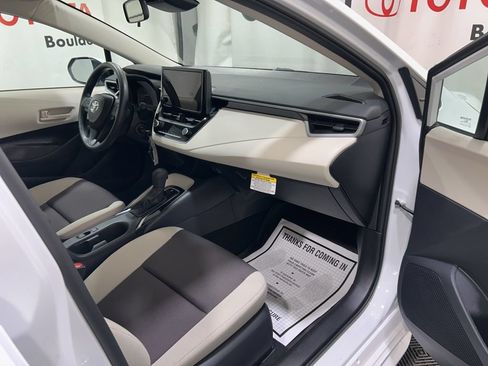 Used 2026 Toyota Corolla LE FWD image 10
