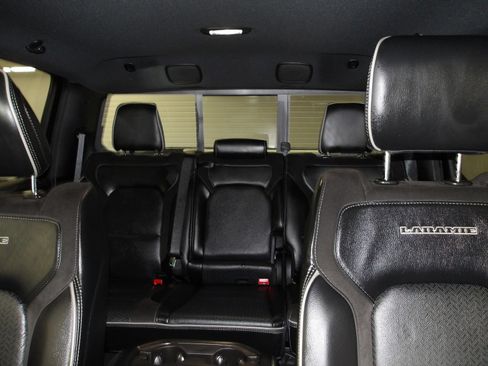 Used 2024 RAM 1500 Laramie AWD/4WD image 10