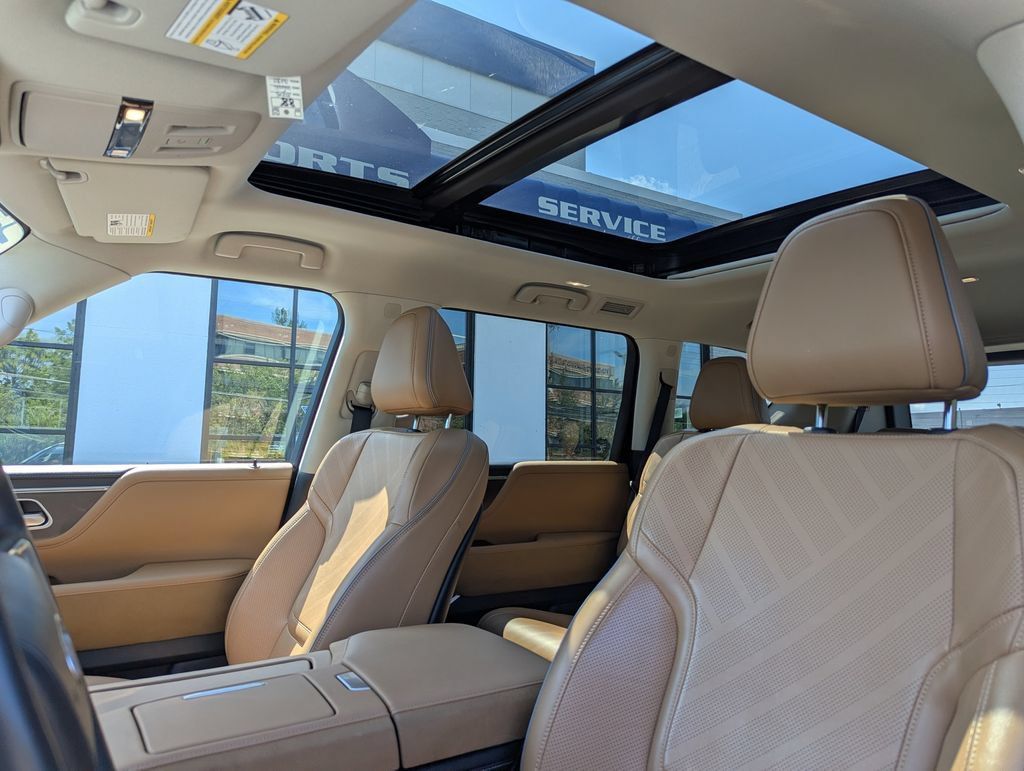 Used 2025 INFINITI QX80 Luxe AWD/4WD image 33