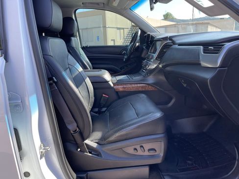 Used 2017 Chevrolet Suburban Premier AWD/4WD image 29