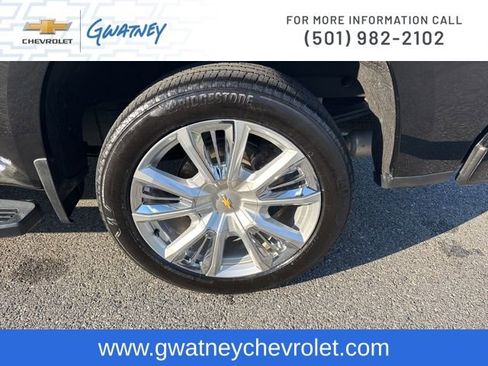 Used 2023 Chevrolet Silverado 1500 High Country w/ Technology Package image 9