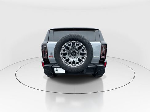 Used 2025 GMC Hummer EV 3X w/ LPO, Sport Package AWD/4WD image 7
