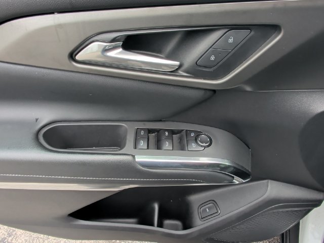 Used 2025 Chevrolet Traverse LT AWD/4WD image 33