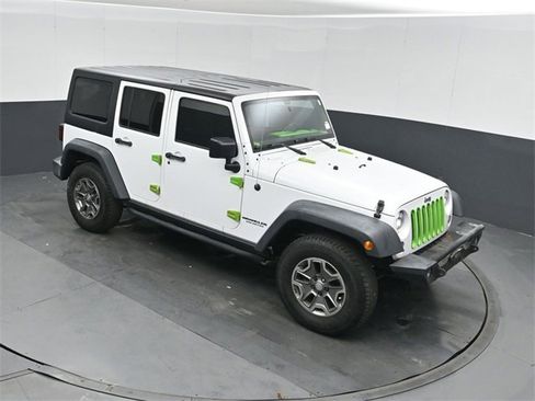 Used 2017 Jeep Wrangler Unlimited Rubicon image 28