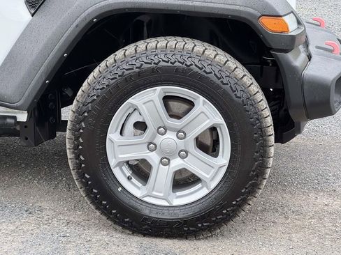 Used 2023 Jeep Wrangler Unlimited Sport AWD/4WD image 10